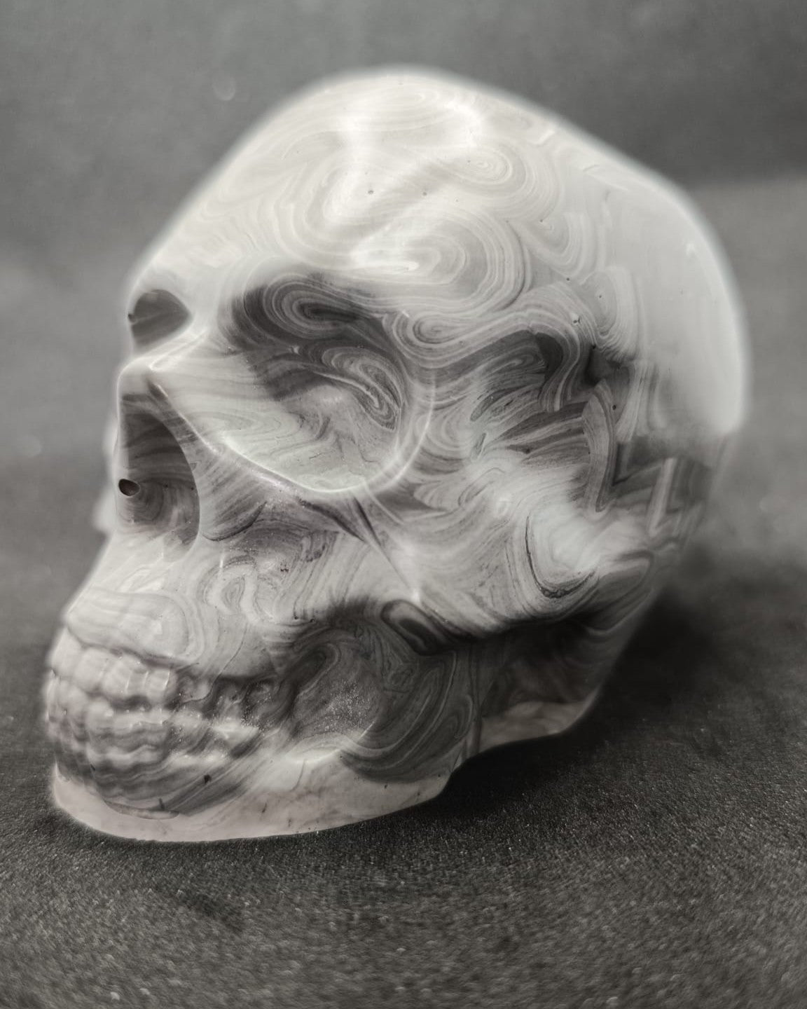Large Handcrafted Skull Ornament – Jesmonite & Epoxy Resin | Decorative & Functional Art