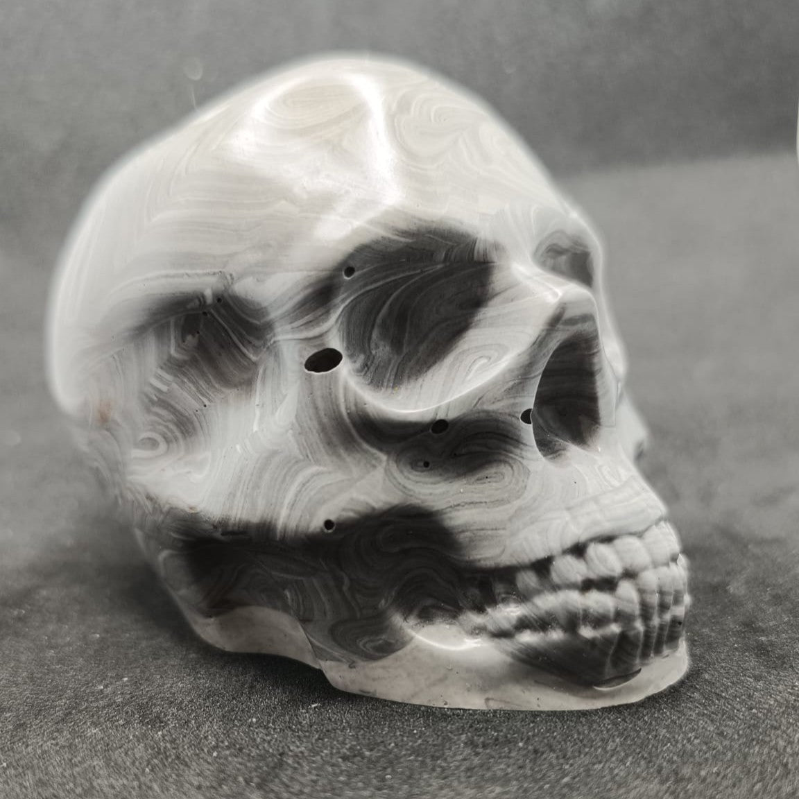 Large Handcrafted Skull Ornament – Jesmonite & Epoxy Resin | Decorative & Functional Art