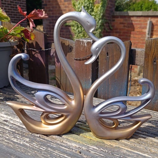 Pair of Silver Purple Bronze Jesmonite Swan Ornaments – Elegant Home Decor