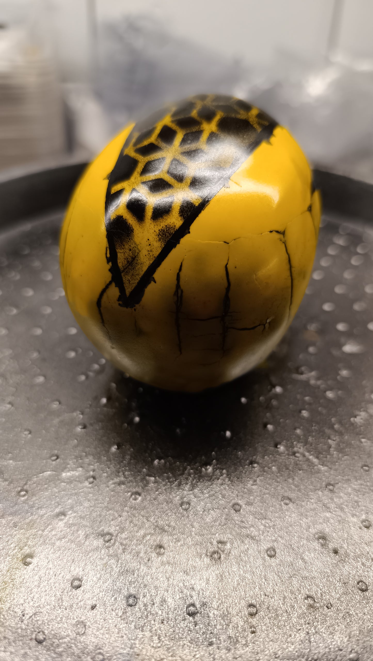 Large Handcrafted Skull Ornament – Jesmonite & Epoxy Resin | Decorative & Functional Art - Black & Yellow